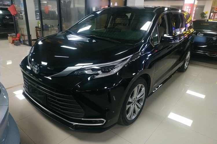 Used Toyota SIENNA 2023 2.5L Hybrid Deluxe Edition