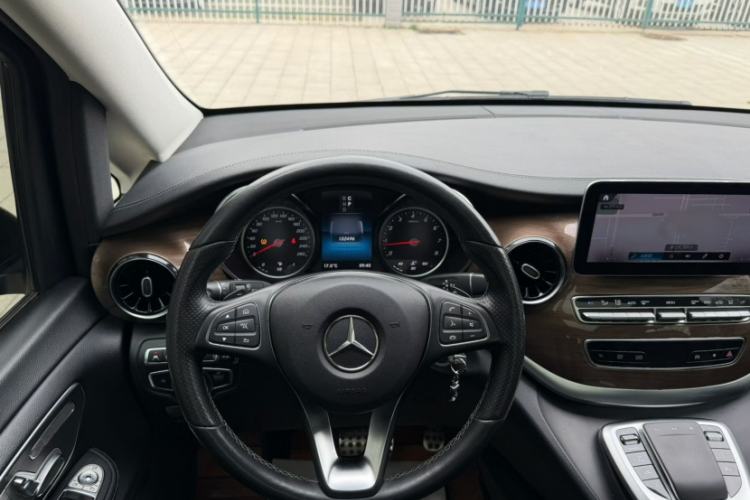 Used Mercedes-Benz V-Class 2020 V 260 Prestige Edition Interior 2