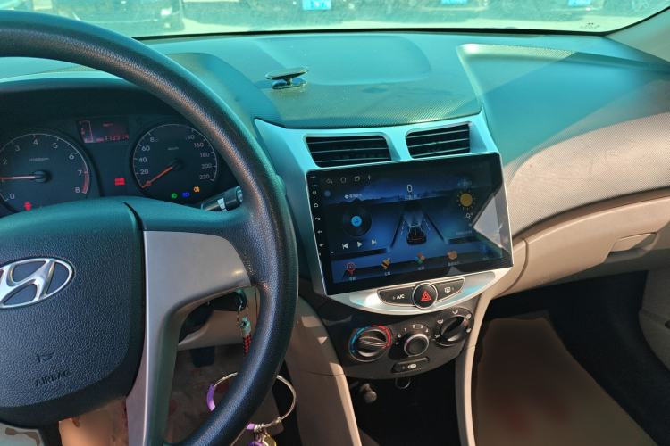 Used Hyundai Verna (older generation) 2014 1.4L Manual Smart GLS Trim
