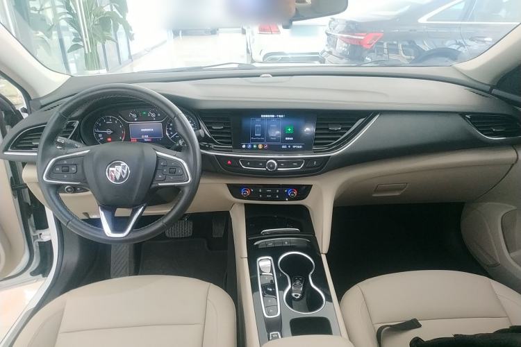 Used Buick Regal 2020 552T Elite Edition Center Console