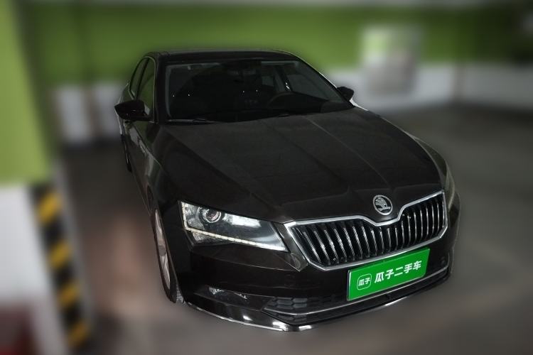 Used Skoda Superb 2016 TSI280 DSG Smart Drive Edition Front Right 45 Deg