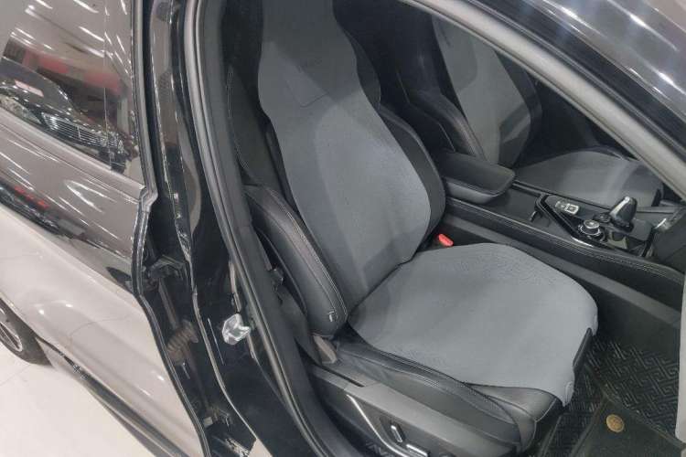 Used Lynk & Co 03 2022 2.0TD DCT JingPro
