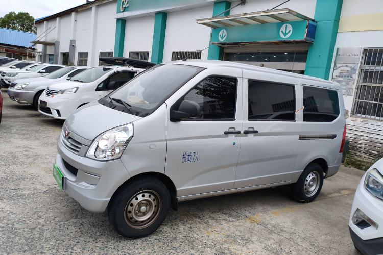 Used Wuling Rongguang S 2023 1.5L Base Version 5/7 Seats

