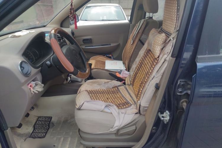 Used Wuling Hongguang 2014 1.2L Standard Model China IV