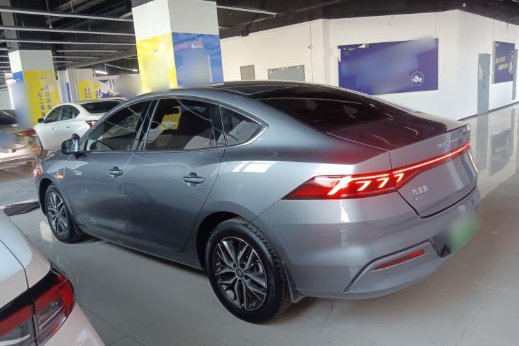 Used BYD Qin PLUS 2024 Honor Edition EV 420KM Leading Model
