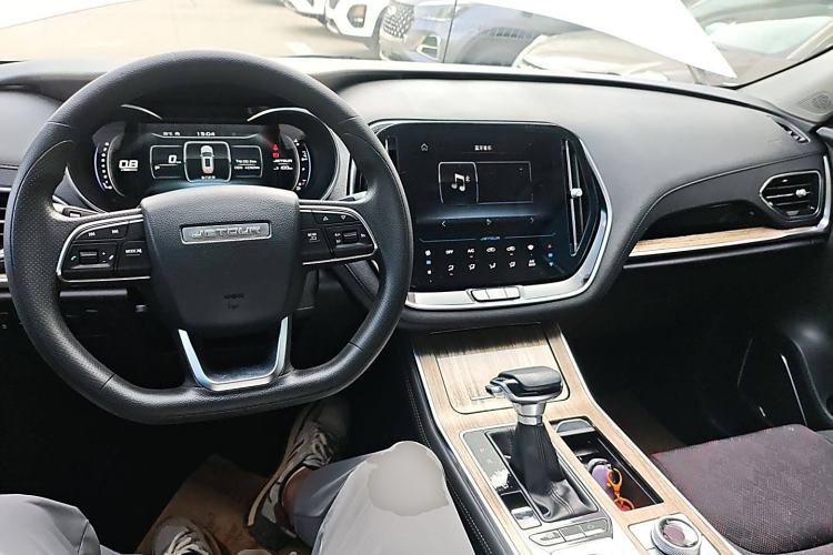 Used JETOUR X70 2020 1.5T DCT Comfort Edition 7-Seater