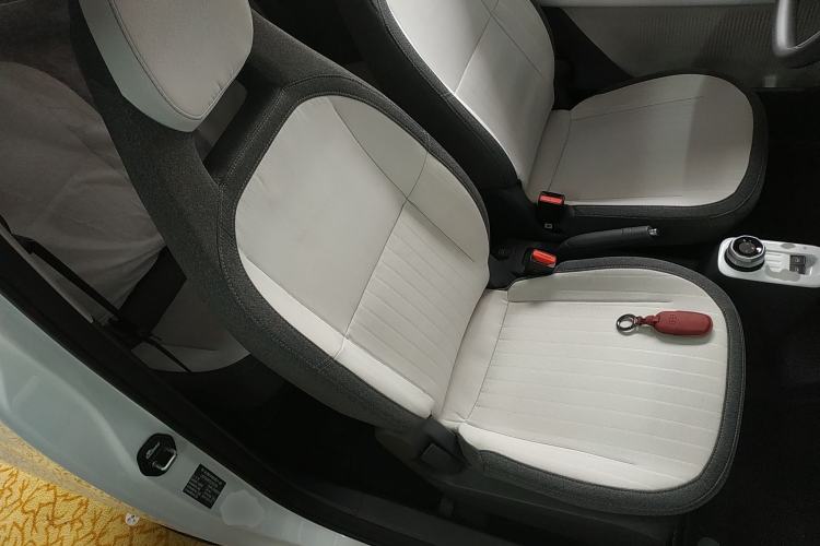 Used Geely Galaxy Panda 2025 210 km – Yuanqi Bear Right Front Seat