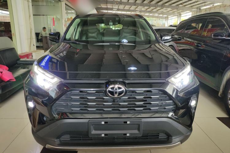 Used Toyota RAV4 2023 2.0L CVT Two-Wheel Drive Fashion Plus Edition Front