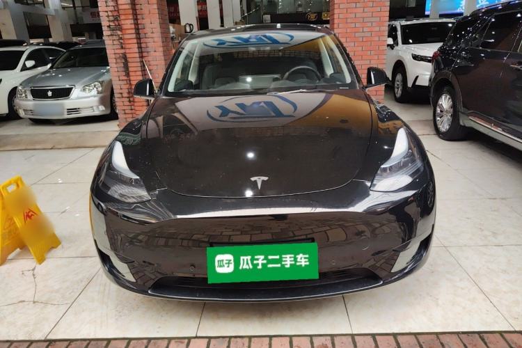 Used Tesla Model Y 2023 Rear-Wheel-Drive Version Front