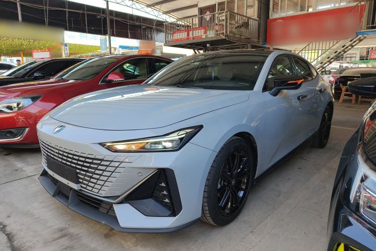 Used Changan UNI-V 2022 1.5T Prestige Version