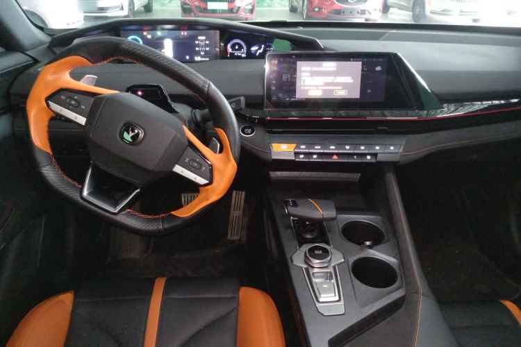 Used Changan UNI-V 2024 1.5T Prestige Sport Edition