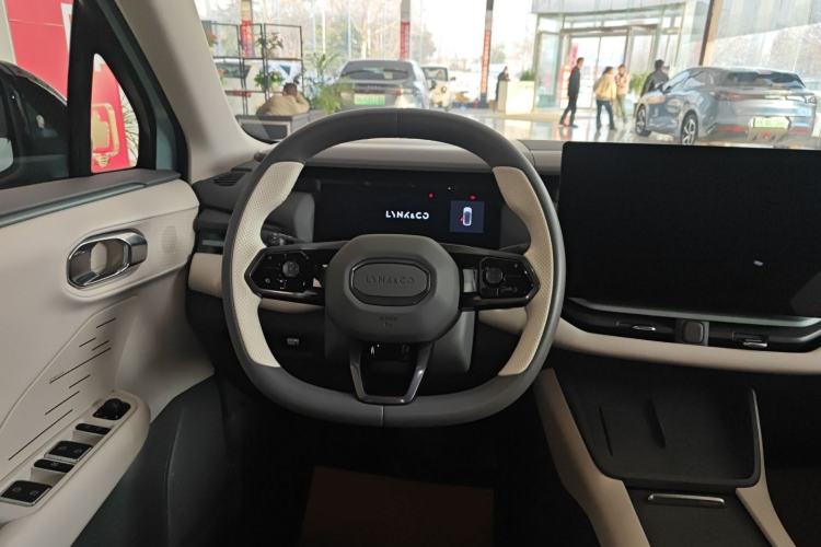 Used Lynk & Co 06 EM-P 2023 EM-P 126 Long-Range Halo