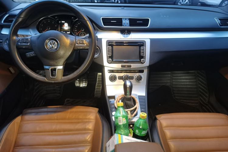 Used Volkswagen FAW-Volkswagen CC 2016 1.8TSI Luxury Model Center Console