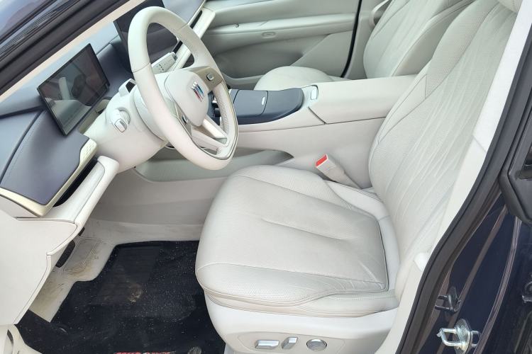 Used Buick L7 2025 Model Aivia