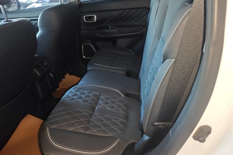 Used Mitsubishi Outlander 2021 2.4L 4x4 Zhi Xiang Edition 7 Seats
