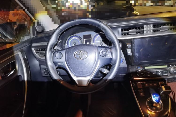 Used Toyota Corolla 2016 Dual-Engine 1.8L E-CVT Elite Edition Steering Wheel