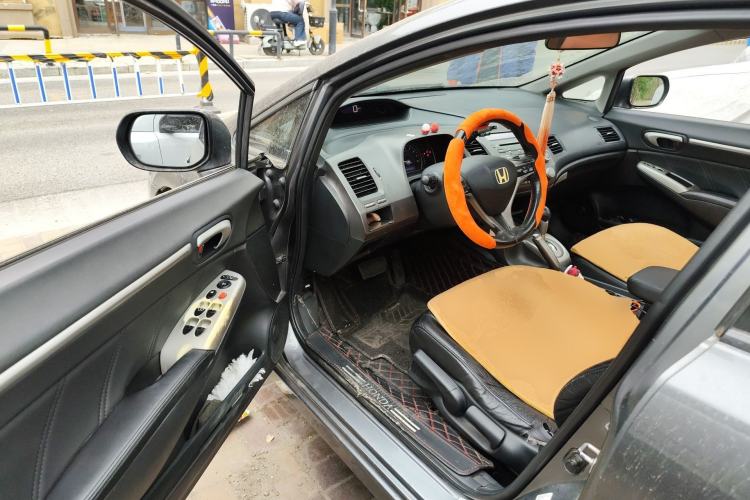 Used Honda Civic 2009 1.8L automatic luxury edition Driver Seat