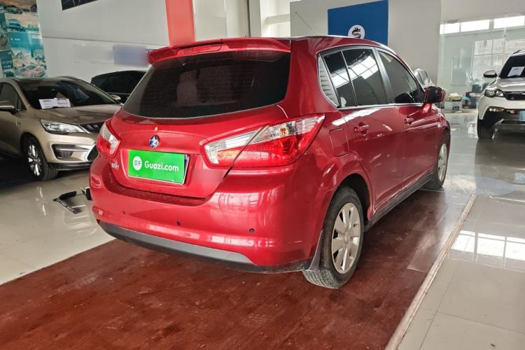 Used Venucia R50 2013 1.6L Automatic Fashion Edition
