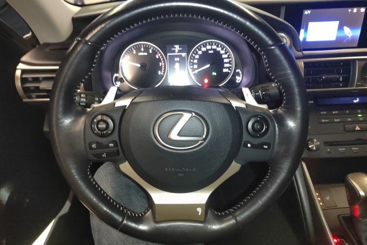 Used Lexus IS 2015 200T Fēngshàng Edition