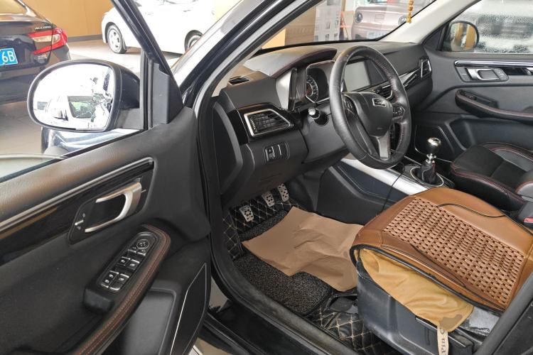 Used Zotye Domy X5 2015 1.5T Manual Luxury Model China V Standard
