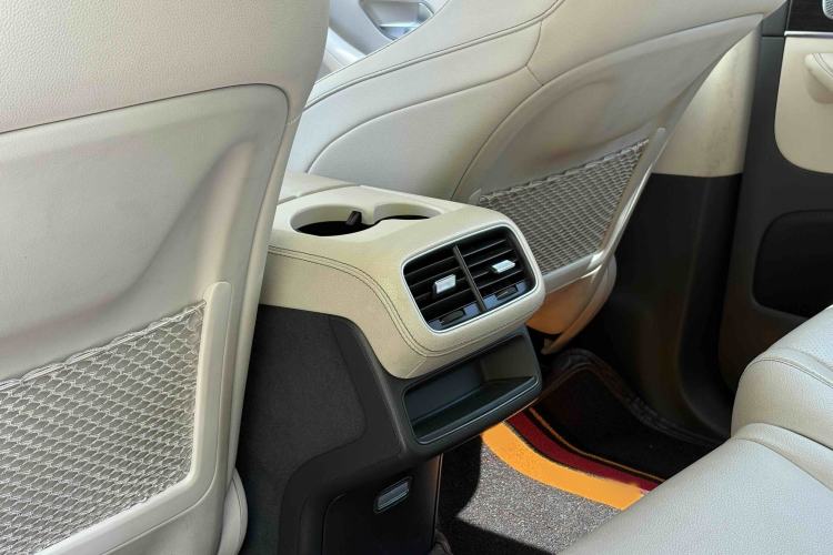 Used Mercedes-Benz GLE 2020 Restyled GLE 350 4MATIC Fashion Edition Interior 6