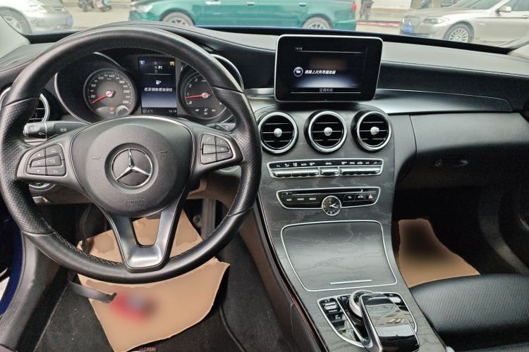 Used Mercedes-Benz C-Class 2017 C 200 L Sport Edition Center Console