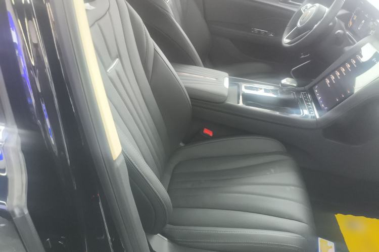 Used Hongqi H5 2023 1.5T DCT Smart Connect Flagship Edition Right Front Seat