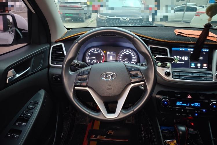 Used Hyundai Tucson 2018 1.6T Dual-Clutch Two-Wheel Drive 15th Anniversary Special Edition