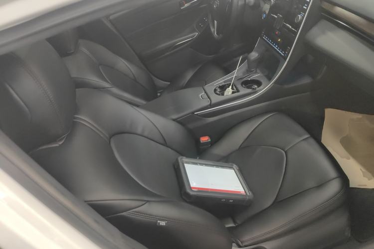 Used Toyota Avalon 2019 2.0L Ambition Edition China VI