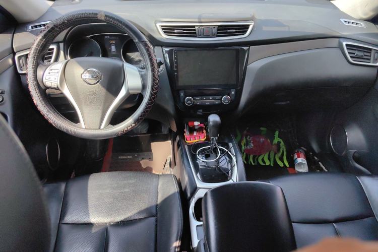 Used Nissan X-Trail 2014 2.0L CVT Comfort Edition 2WD Center Console