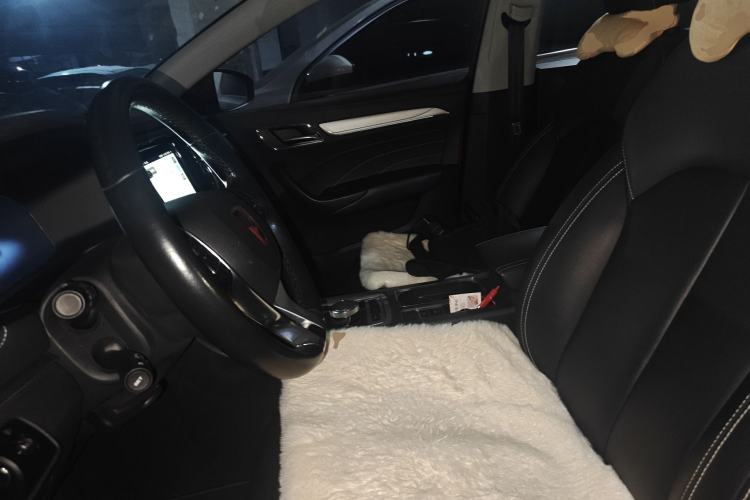 Used Roewe i6 New Energy 2017 45T Hybrid Connect & Smart Enjoyment Edition
