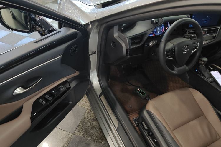 Used Lexus ES 2022 200 Excellence Edition