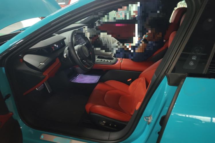 Used Xiaomi Auto SU7 2024 Four-Wheel Drive Ultra-Long Range Advanced Intelligent Driving Max Edition Left Front Seat