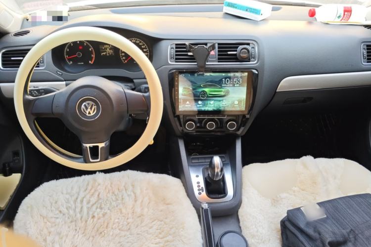 Used Volkswagen Sagitar 2014 Revised Version 1.6L Automatic Leading Edition
