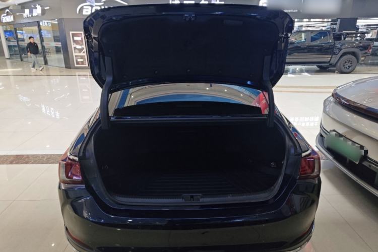 Used Lexus ES 2021 200 Excellence Edition
