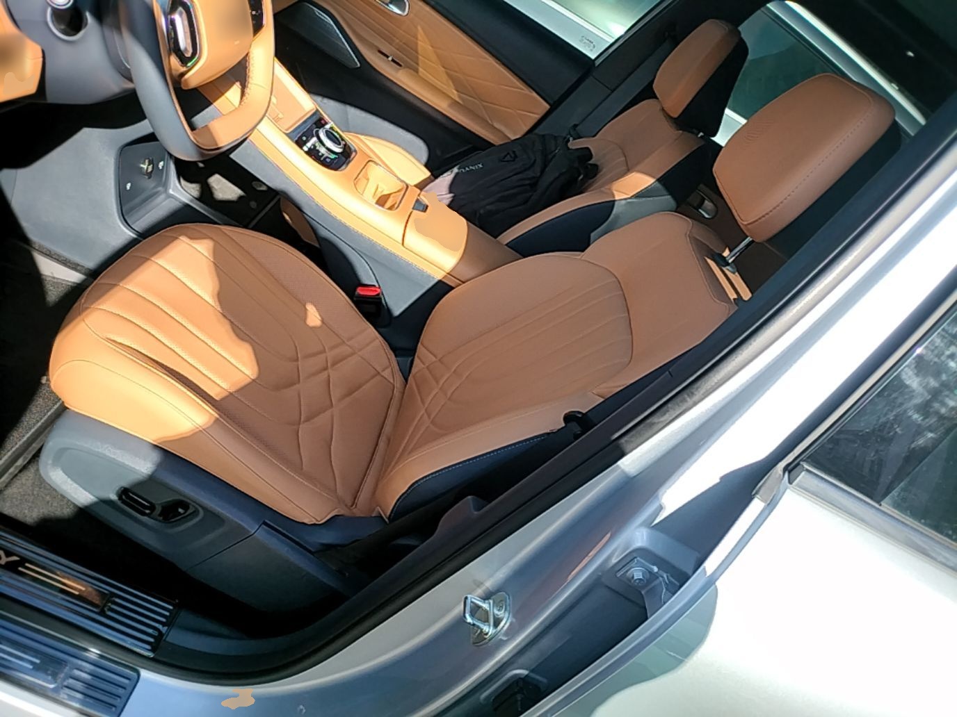 Geely Galaxy Xingjian 7 EM-i 2025 120km Exploration+ Version — снимка 17