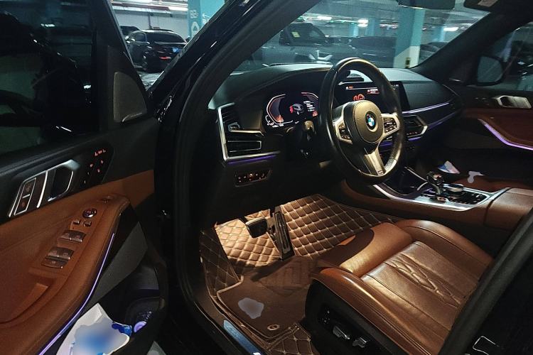 Used BMW X7 2021 xDrive40i Luxury M Sport Package
