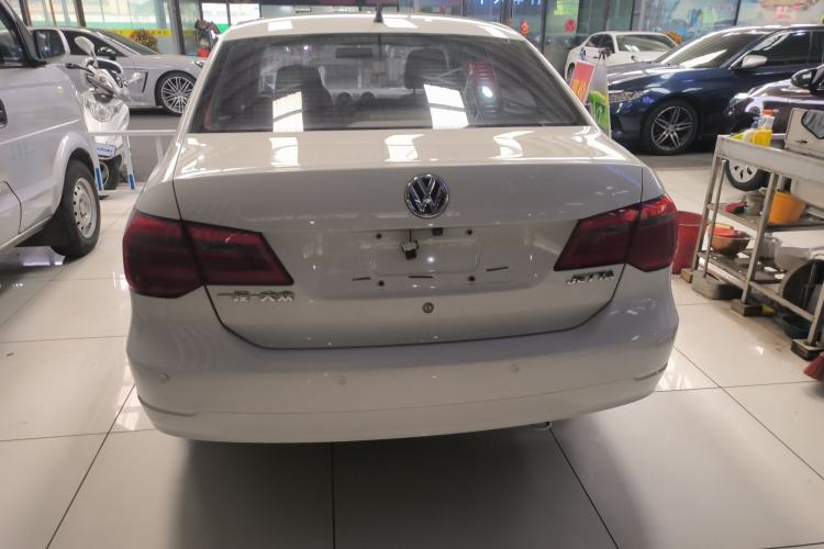 Used Volkswagen Jetta 2015 1.6L Manual Fashion Edition Rear