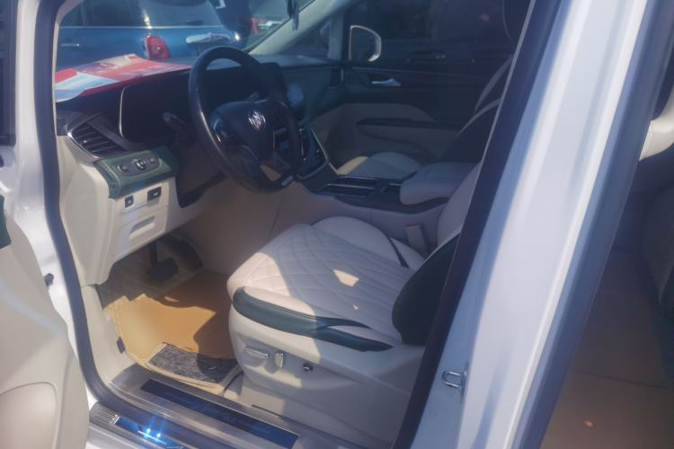 Used Buick GL8 2023 ES Lu Zun Comfort Model
