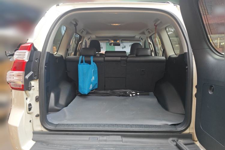 Used Toyota Prado 2016 3.5L Automatic TX-L Trunk