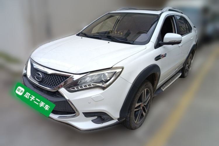 Used BYD Tang New Energy 2015 2.0T Four-Wheel-Drive Flagship Model