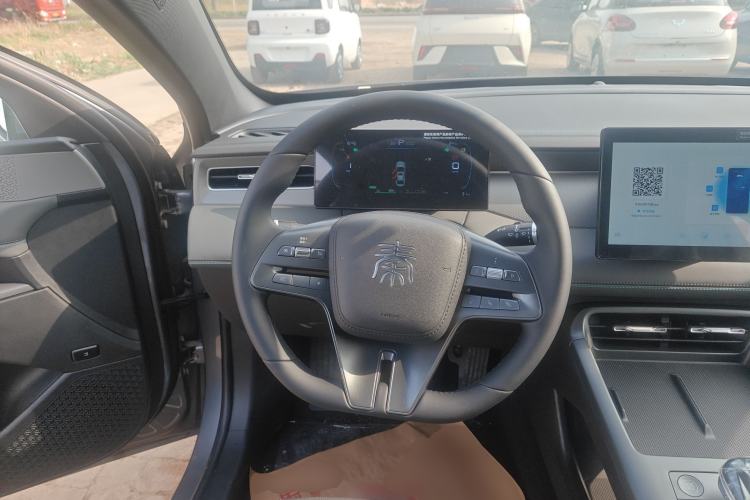 Used BYD Qin PLUS 2025 DM-i Smart Drive 55KM Leading Model
