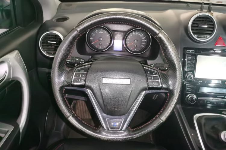 Used Haval H6 2015 Upgraded Model 1.5T Manual Two-Wheel Drive Elite Version Steering Wheel