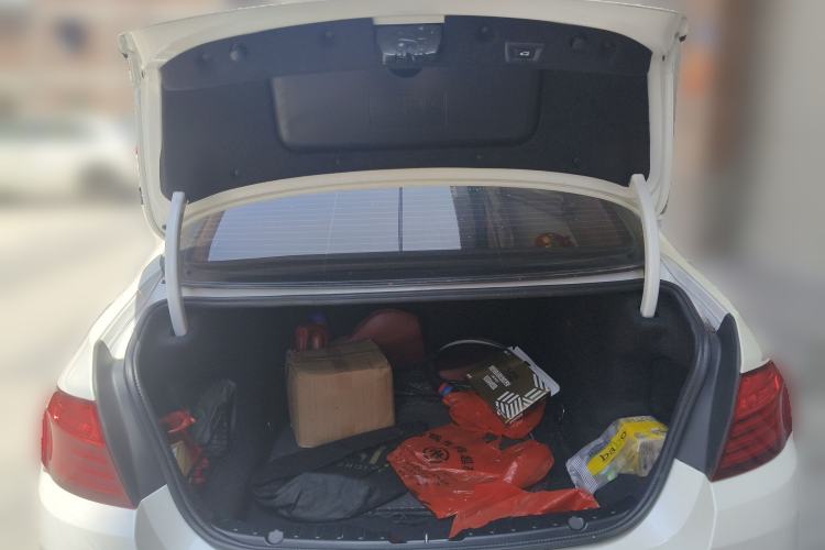 Used BMW 5 Series 2014 528Li Leading Model
