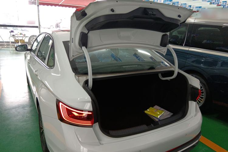 Used Volkswagen Sagitar 2025 Facelift 200TSI DSG Flyover Edition Trunk