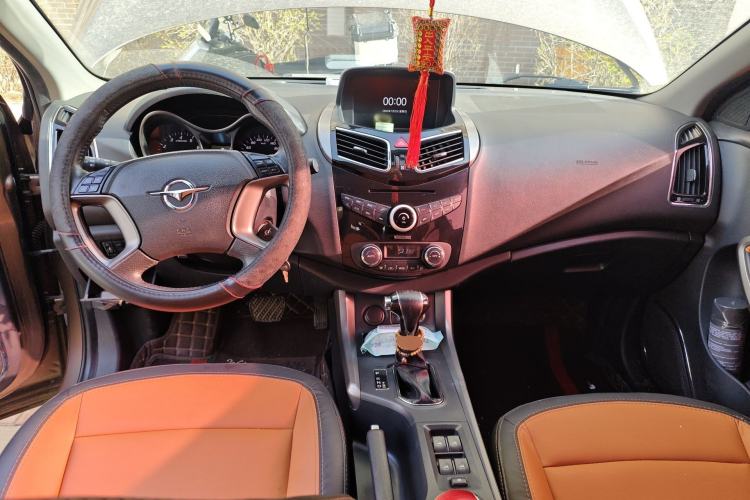 Used Haima S5 2017 Strong-Performance Version 1.5T CVT Prestige Model Center Console