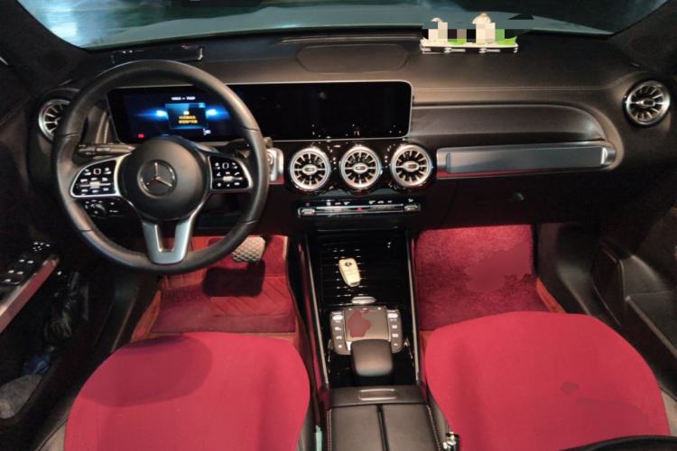 Used Mercedes-Benz GLB 2020 Updated GLB 200 Dynamic Edition Center Console