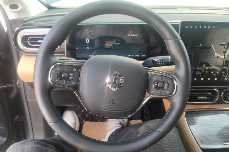 Used Leapmotor C11 2024 Range-Extended 300 Luxury Edition
