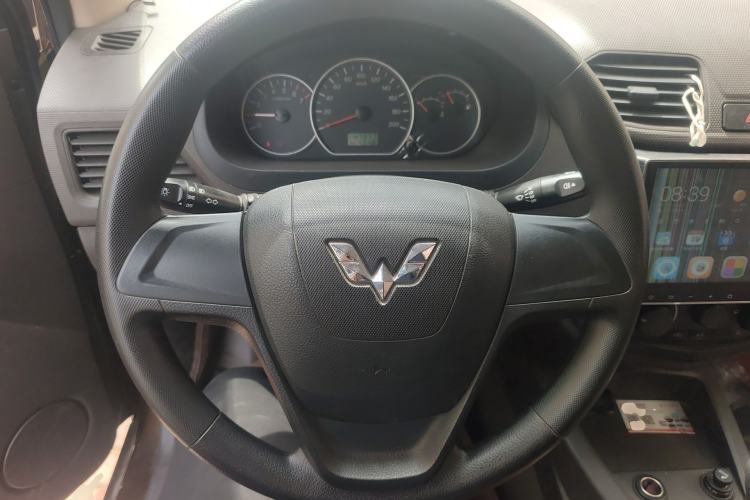 Used Wuling Hongguang 2015 1.5L S Basic Version China V Standard
