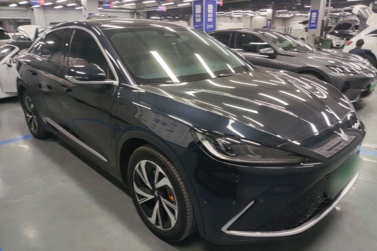 Used ARCFOX Alpha S 2022 708S+ Little Prince Collaboration Edition Front Right 45 Deg